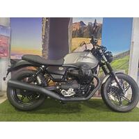 2023 Moto Guzzi V7 Stone MY22